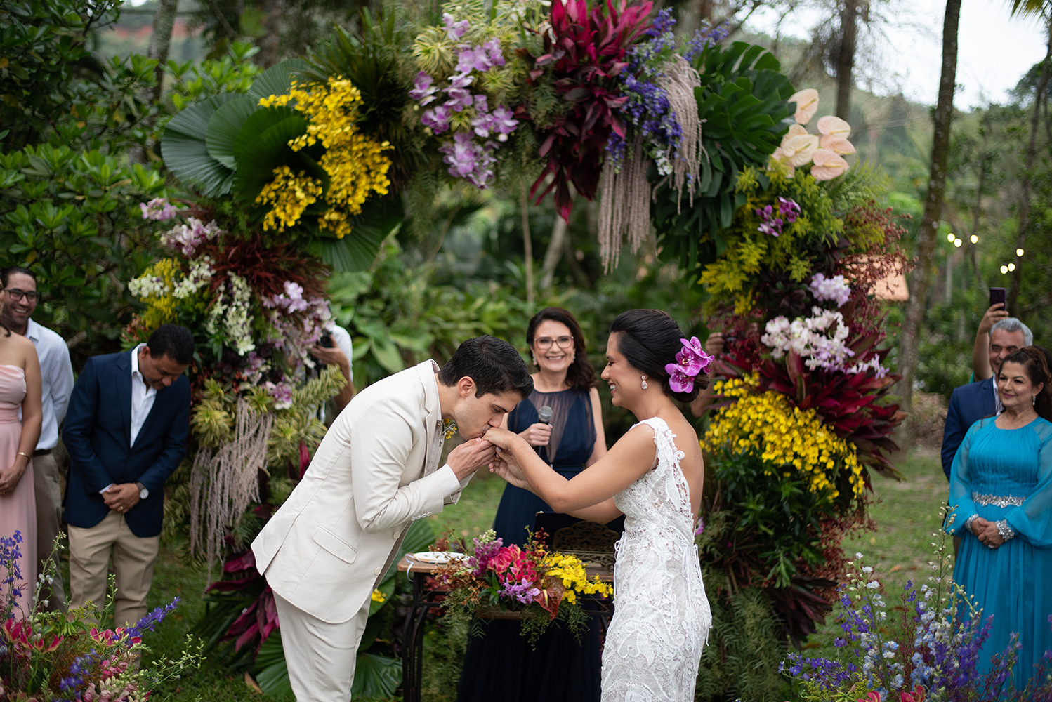 Letícia e Diego | Mini wedding em Maresias