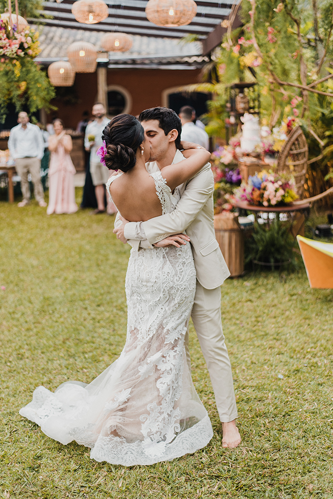 Letícia e Diego | Mini wedding em Maresias