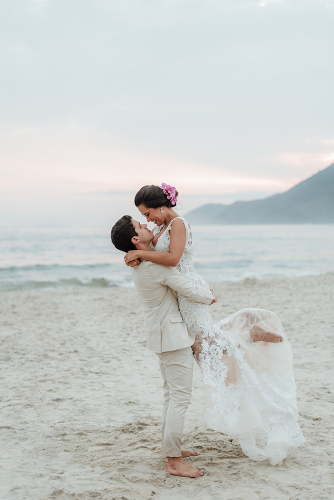 Letícia e Diego | Mini wedding em Maresias