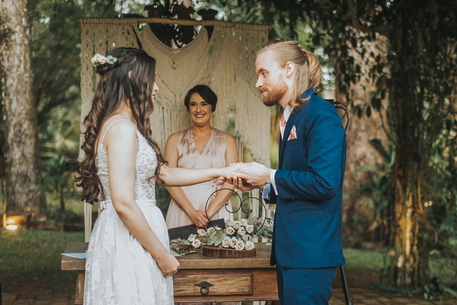 Jéssica e Pedro | Casamento com macramês e personalização, por Carol Guasti