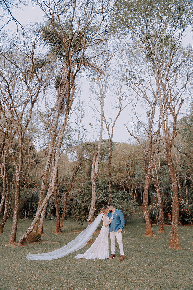 Flávia e Cauê | Mini wedding cercado de verde no Ravena Garden