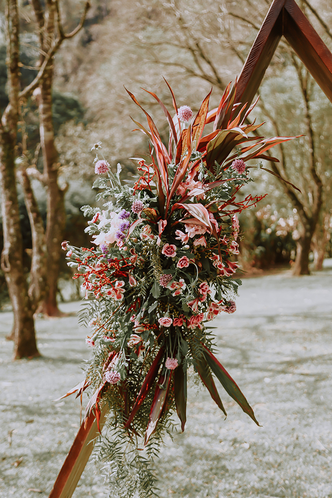 Flávia e Cauê | Mini wedding cercado de verde no Ravena Garden