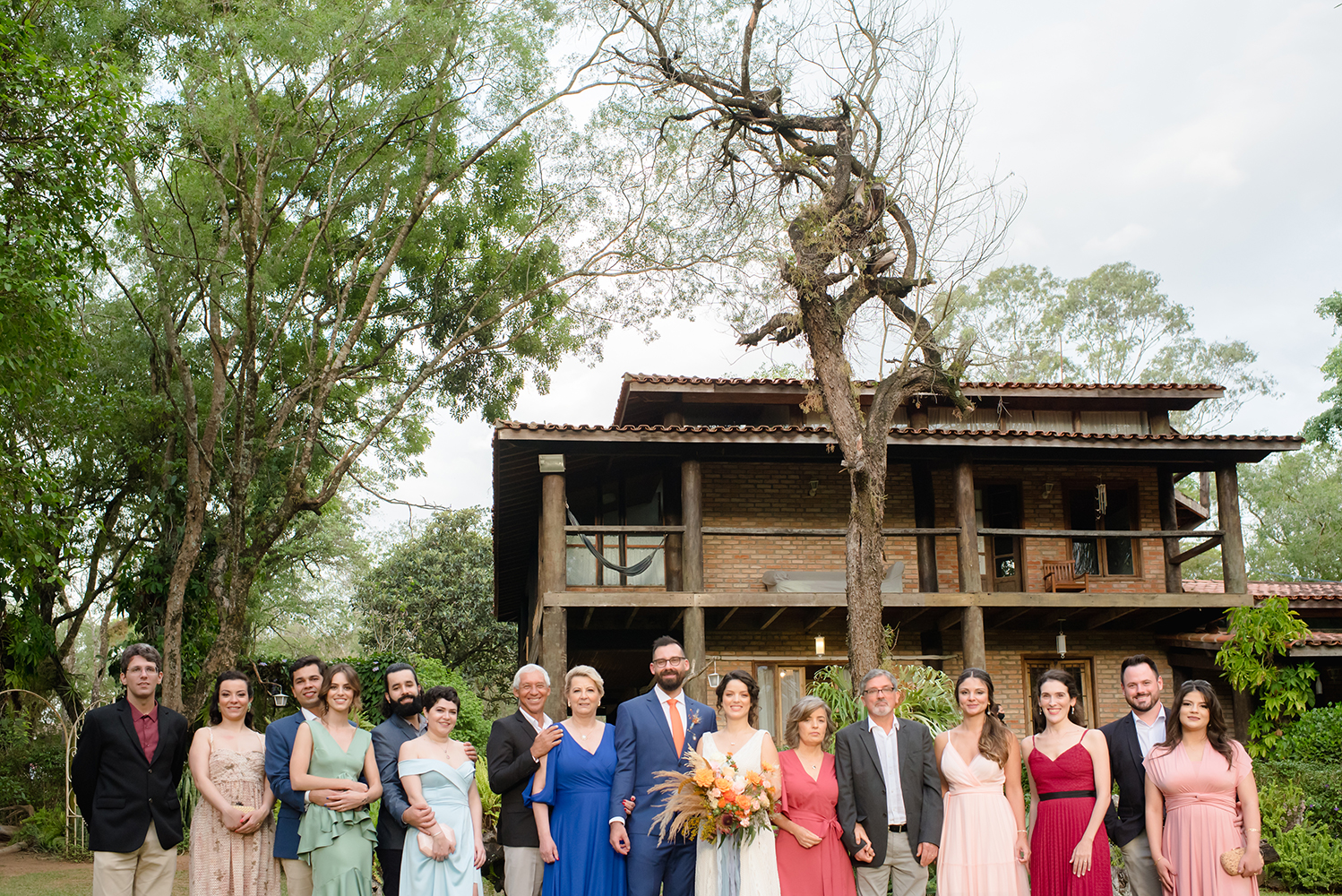 Letícia e Bruno | Casamento autêntico no campo, por Marina Maeda