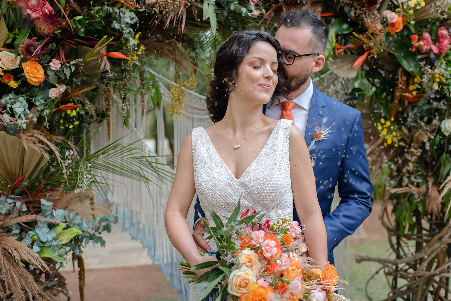 Letícia e Bruno | Casamento autêntico no campo, por Marina Maeda