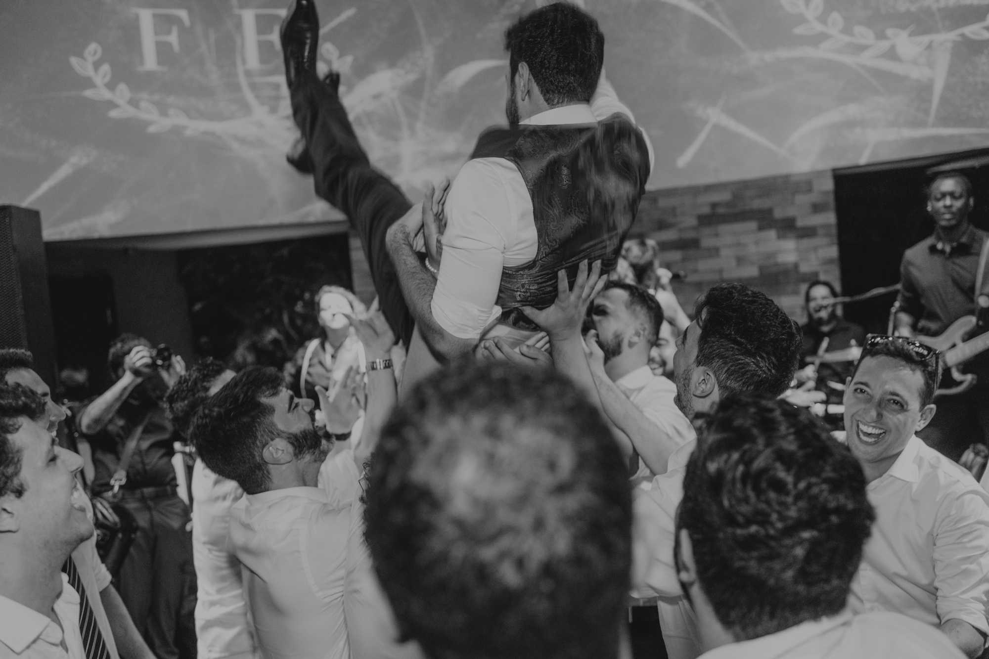 Fernanda e Fabiano | Casamento com festa animada em São Paulo