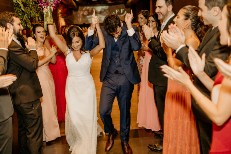 Fernanda e Fabiano | Casamento com festa animada em São Paulo