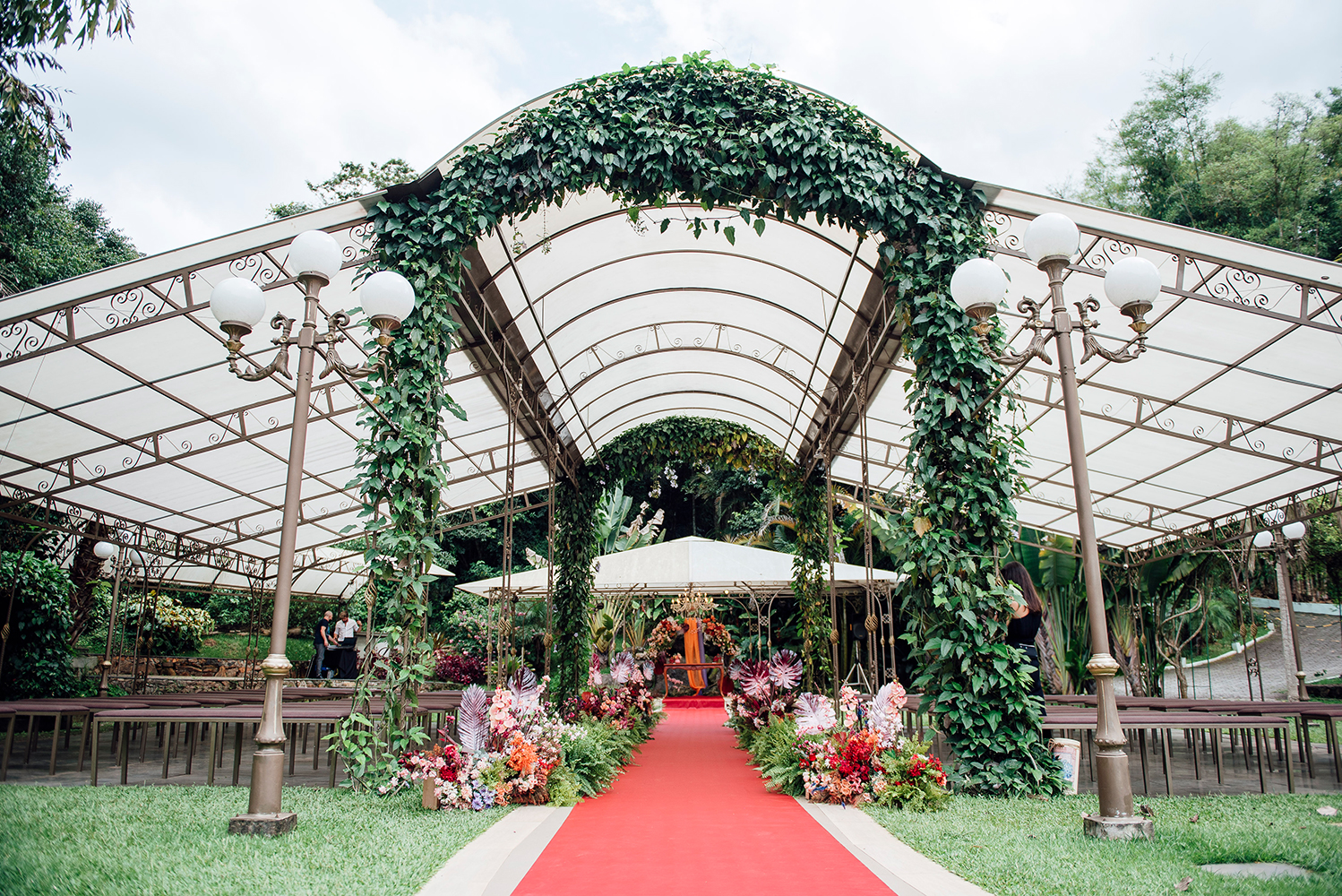 Rodrigo Malafaia e Leandro Buenno | Casamento criativo no Ravena Garden