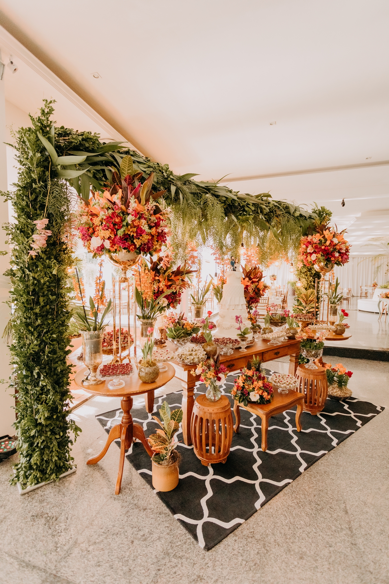 Camila e Yuri | Casamento alegre por Flor Brasileira