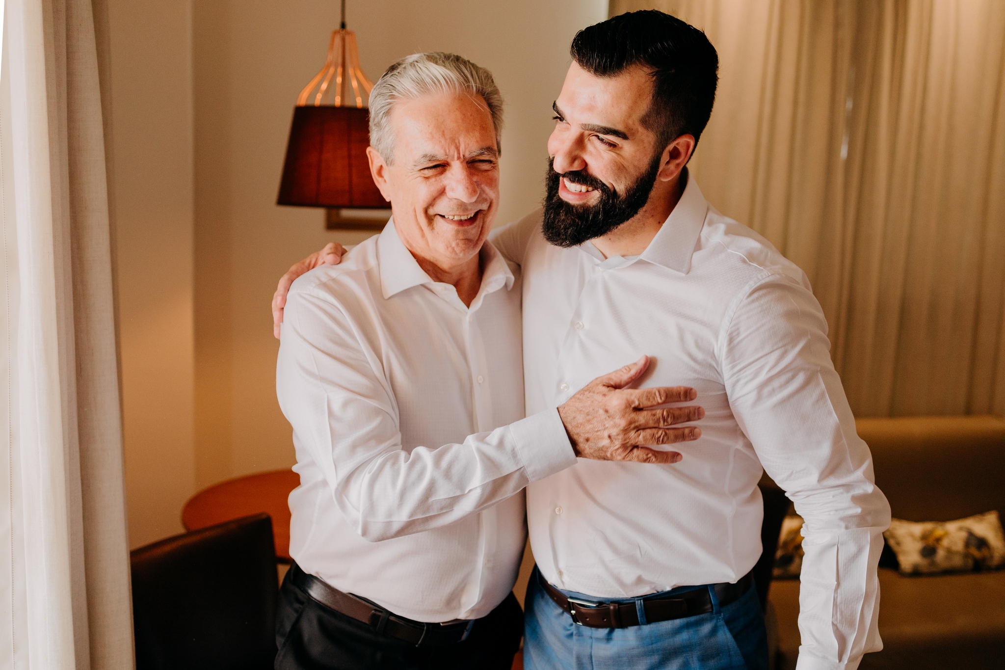 Camila e Yuri | Casamento alegre por Flor Brasileira