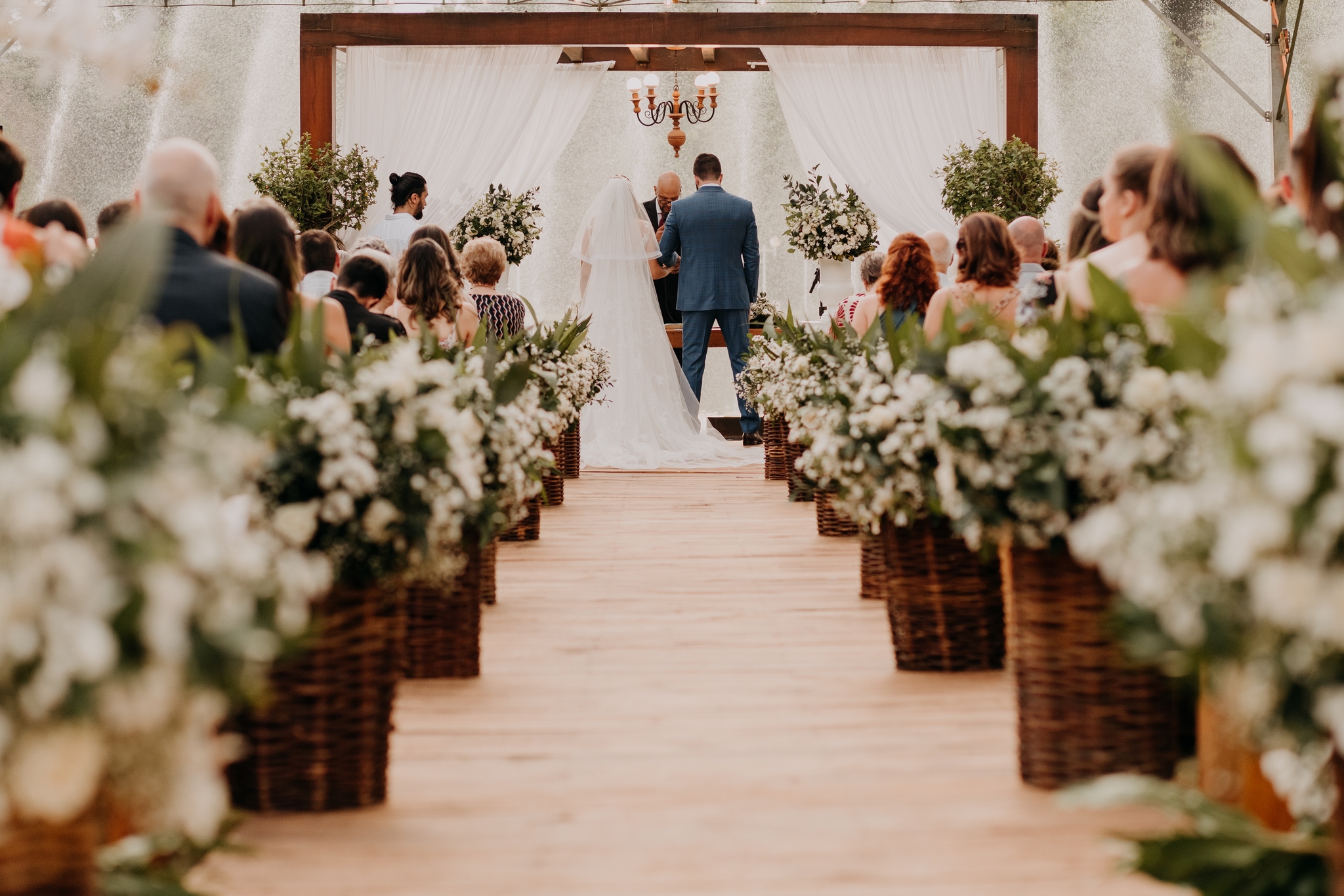 Camila e Yuri | Casamento alegre por Flor Brasileira