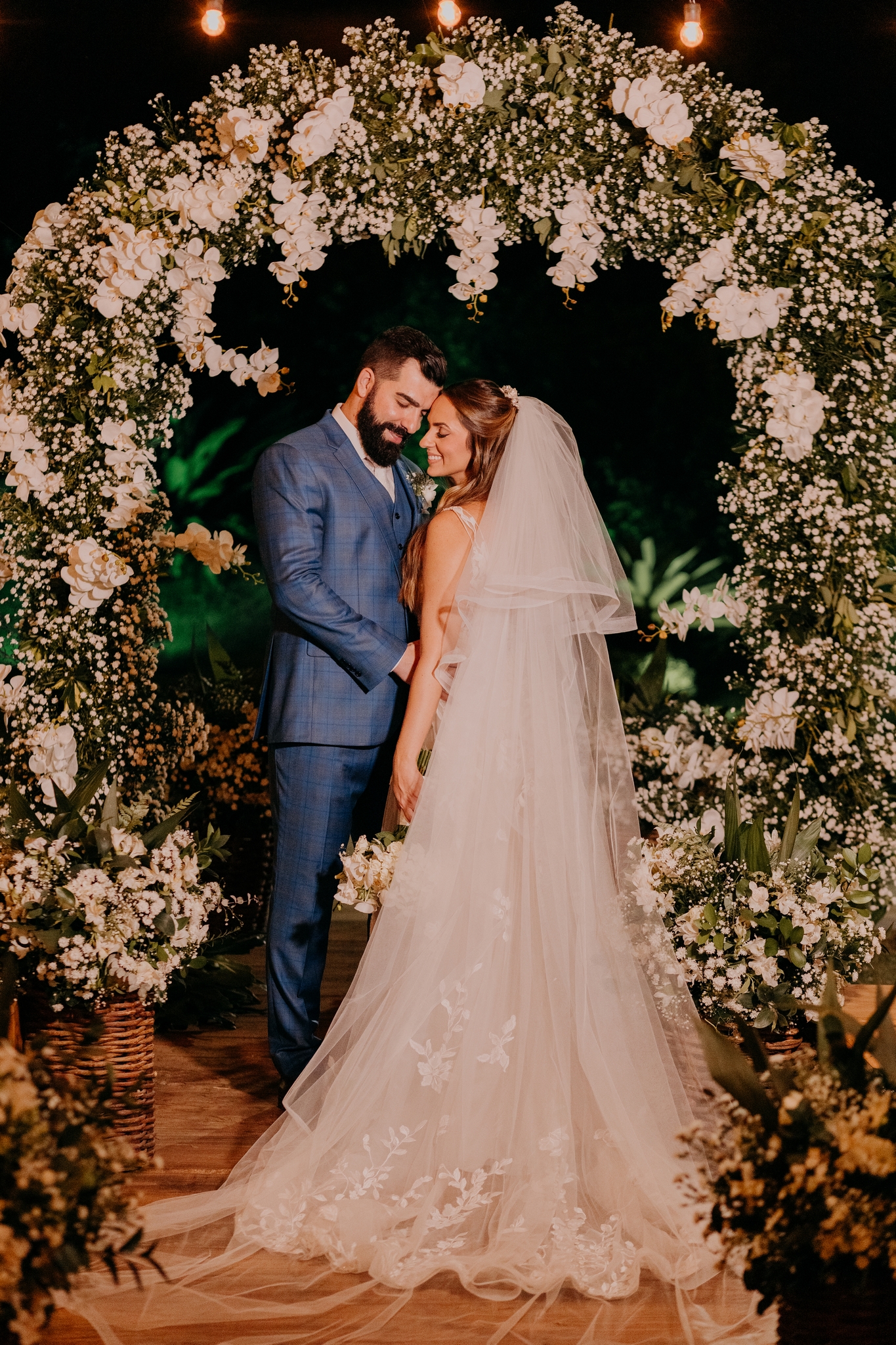 Camila e Yuri | Casamento alegre por Flor Brasileira