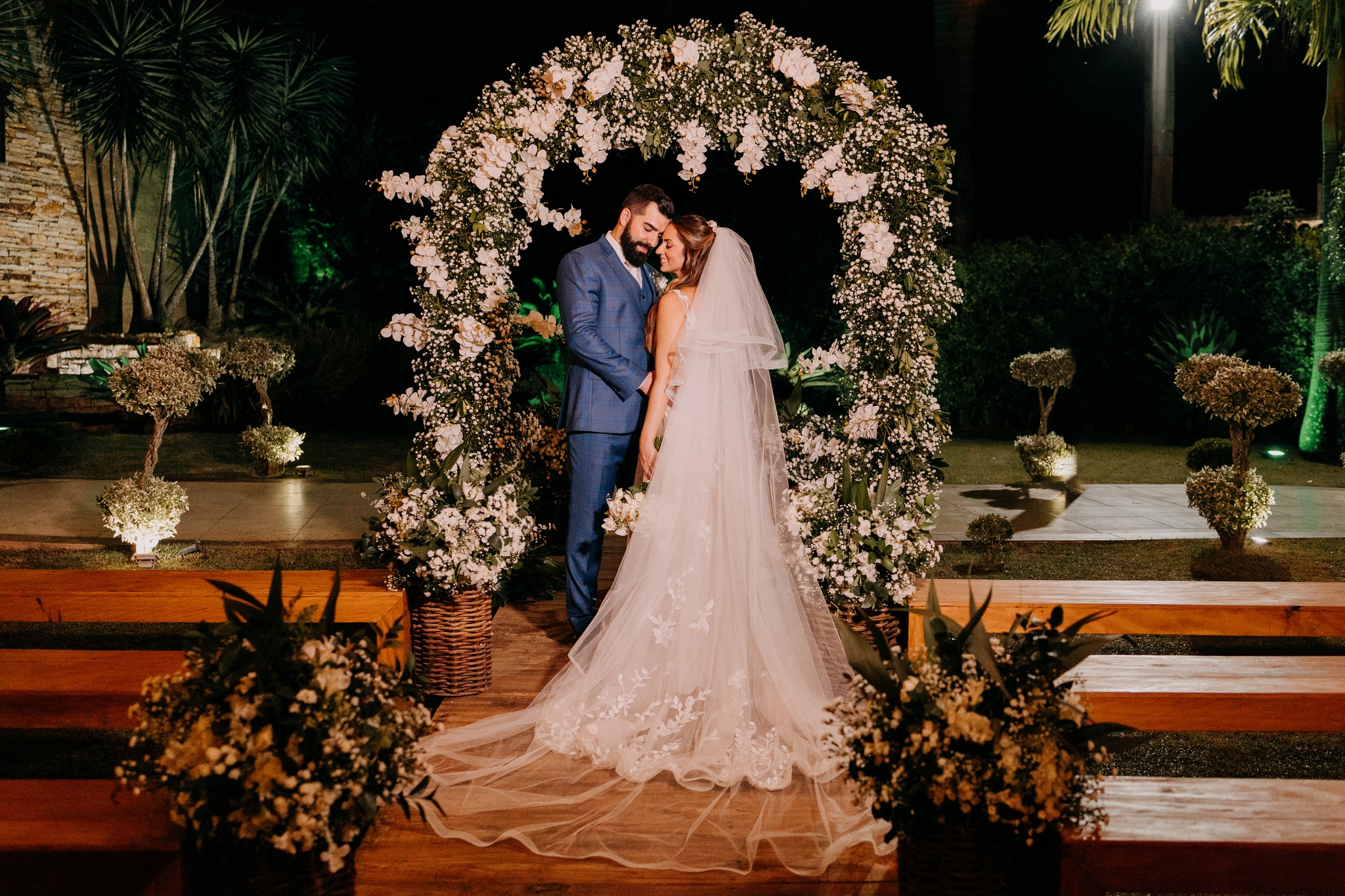 Camila e Yuri | Casamento alegre por Flor Brasileira