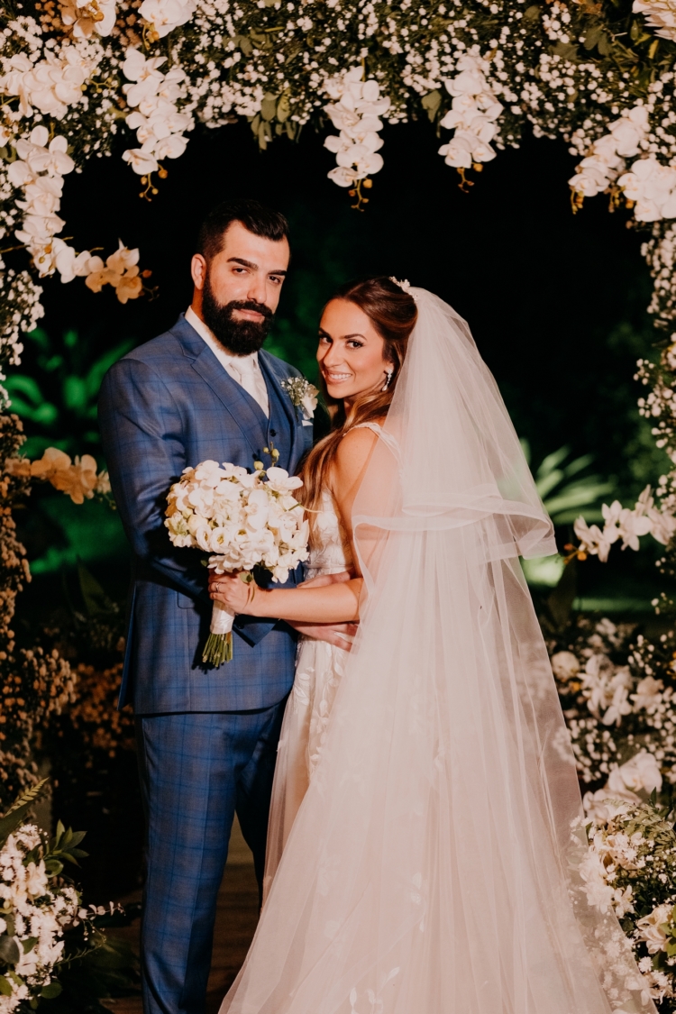 Camila e Yuri | Casamento alegre por Flor Brasileira