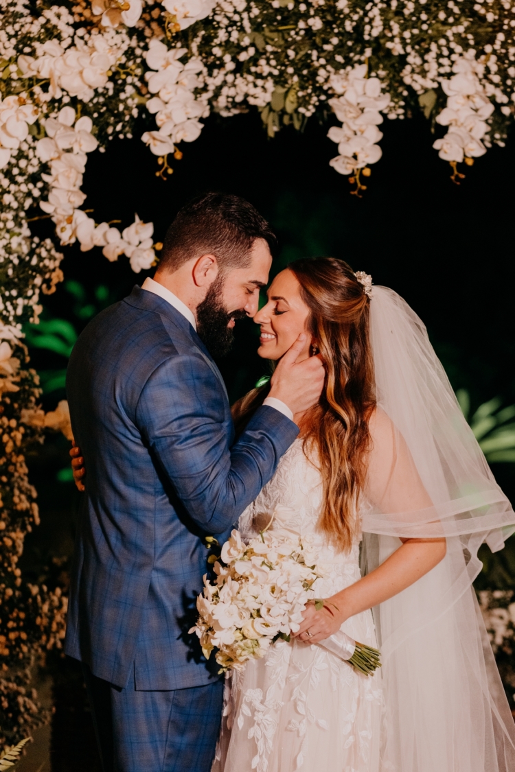 Camila e Yuri | Casamento alegre por Flor Brasileira
