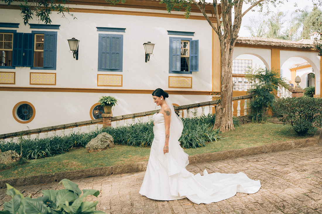 Editorial Pantone 22 - Very Peri no Casamento por Noiva Ansiosa