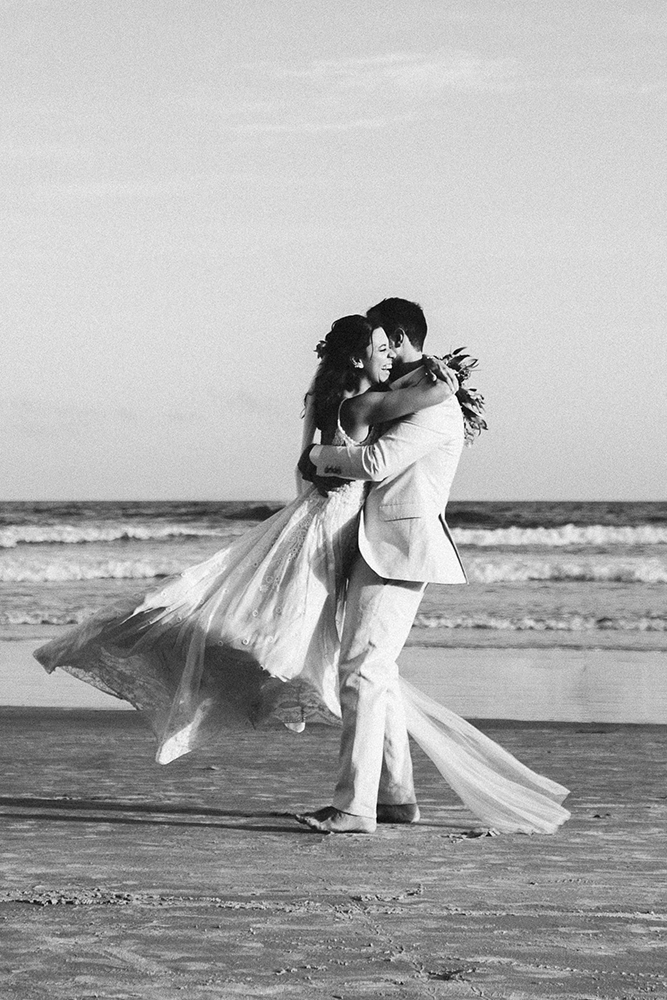 Sa e Affonso | Casamento descontraído na praia, por Sereiamor
