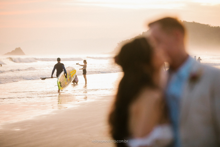 Ju e Luke | Casamento pé na areia por Rafa Ramos