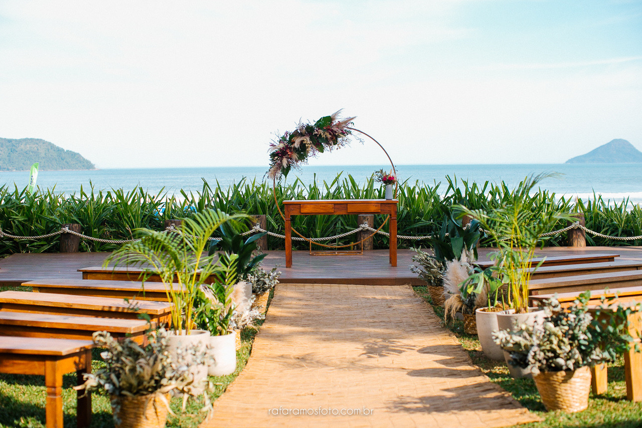 Ju e Luke | Casamento pé na areia por Rafa Ramos