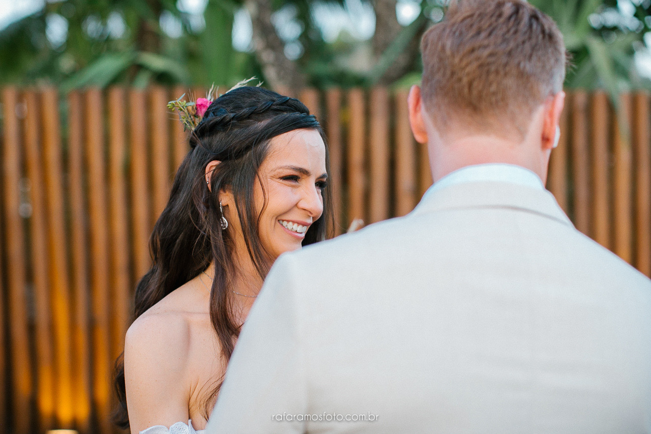 Ju e Luke | Casamento pé na areia por Rafa Ramos