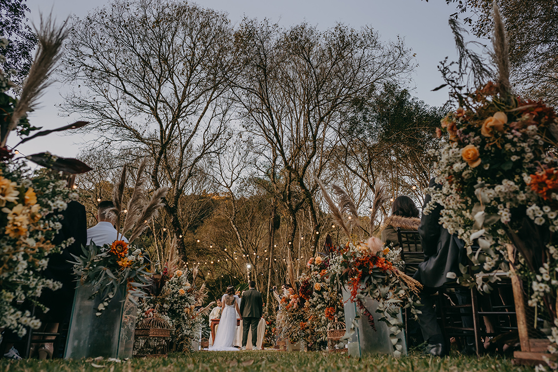 Kelly e Leonardo | Enlace no Ravena Garden: bosque, natureza e muito amor