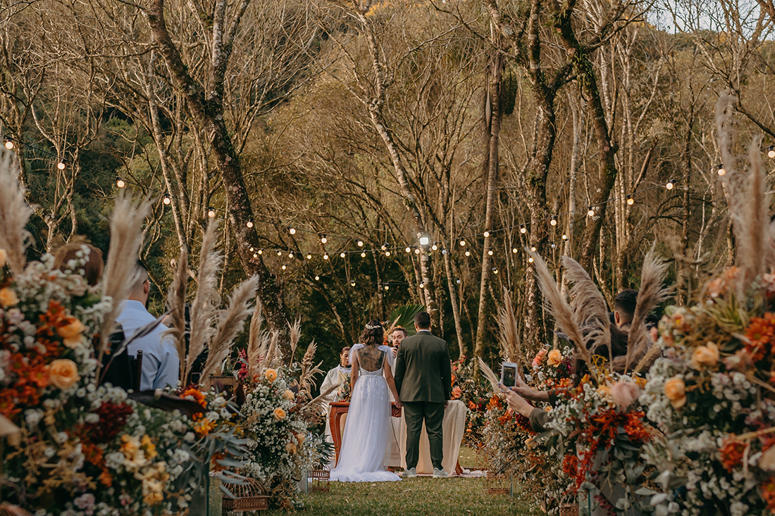 Kelly e Leonardo | Enlace no Ravena Garden: bosque, natureza e muito amor