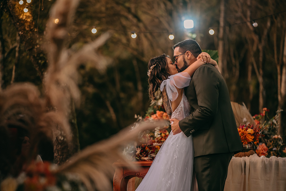 Kelly e Leonardo | Enlace no Ravena Garden: bosque, natureza e muito amor