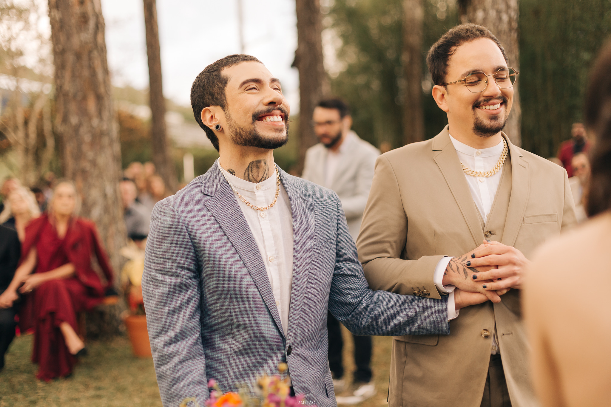 Bruno e Leonardo | Love Wins: casamento ao ar livre, por Lampião Fotografia