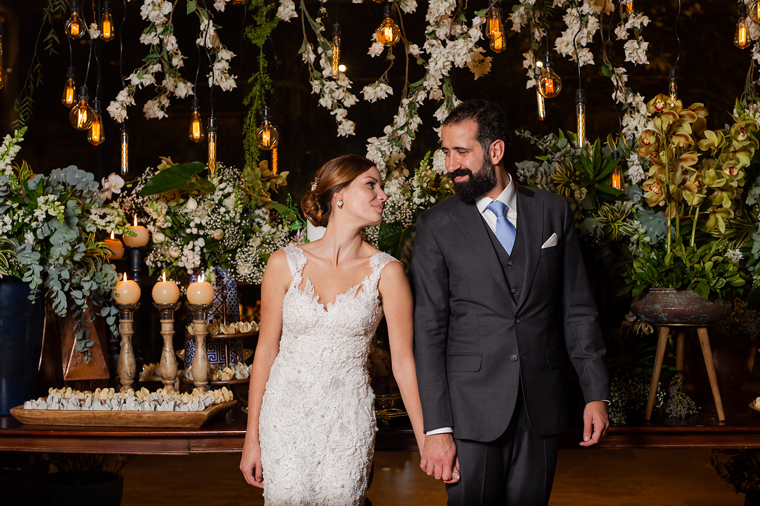 Gabriela e Felipe | Enlace clássico com detalhes afetivos