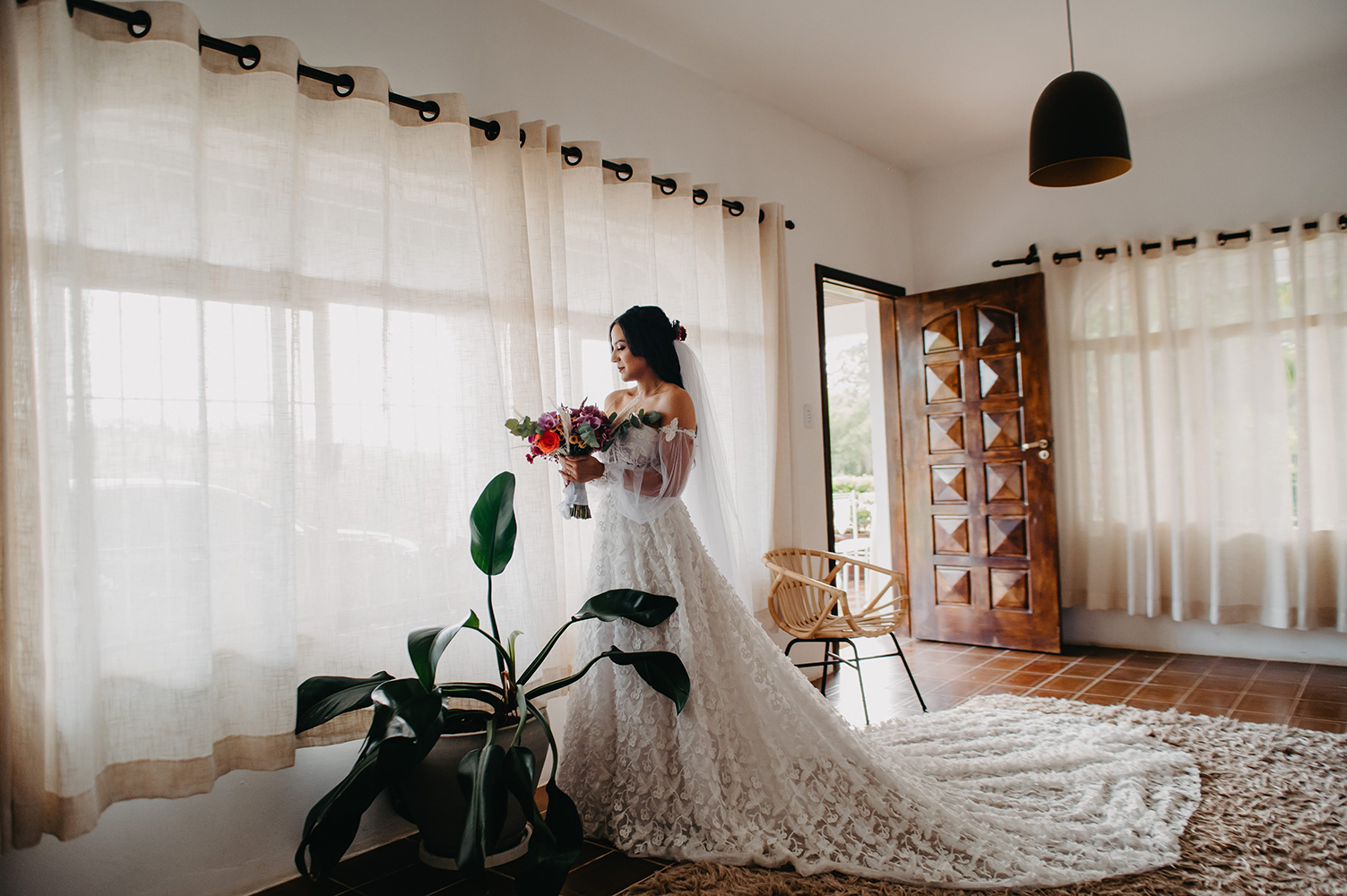 Ariane e Thiago | Casamento abençoado com decoração dos sonhos