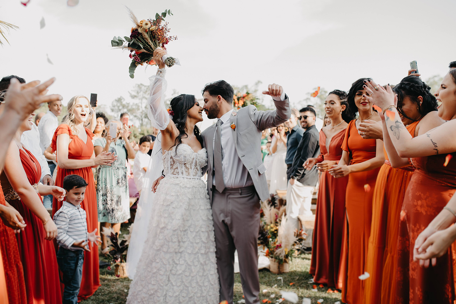 Ariane e Thiago | Casamento abençoado com decoração dos sonhos