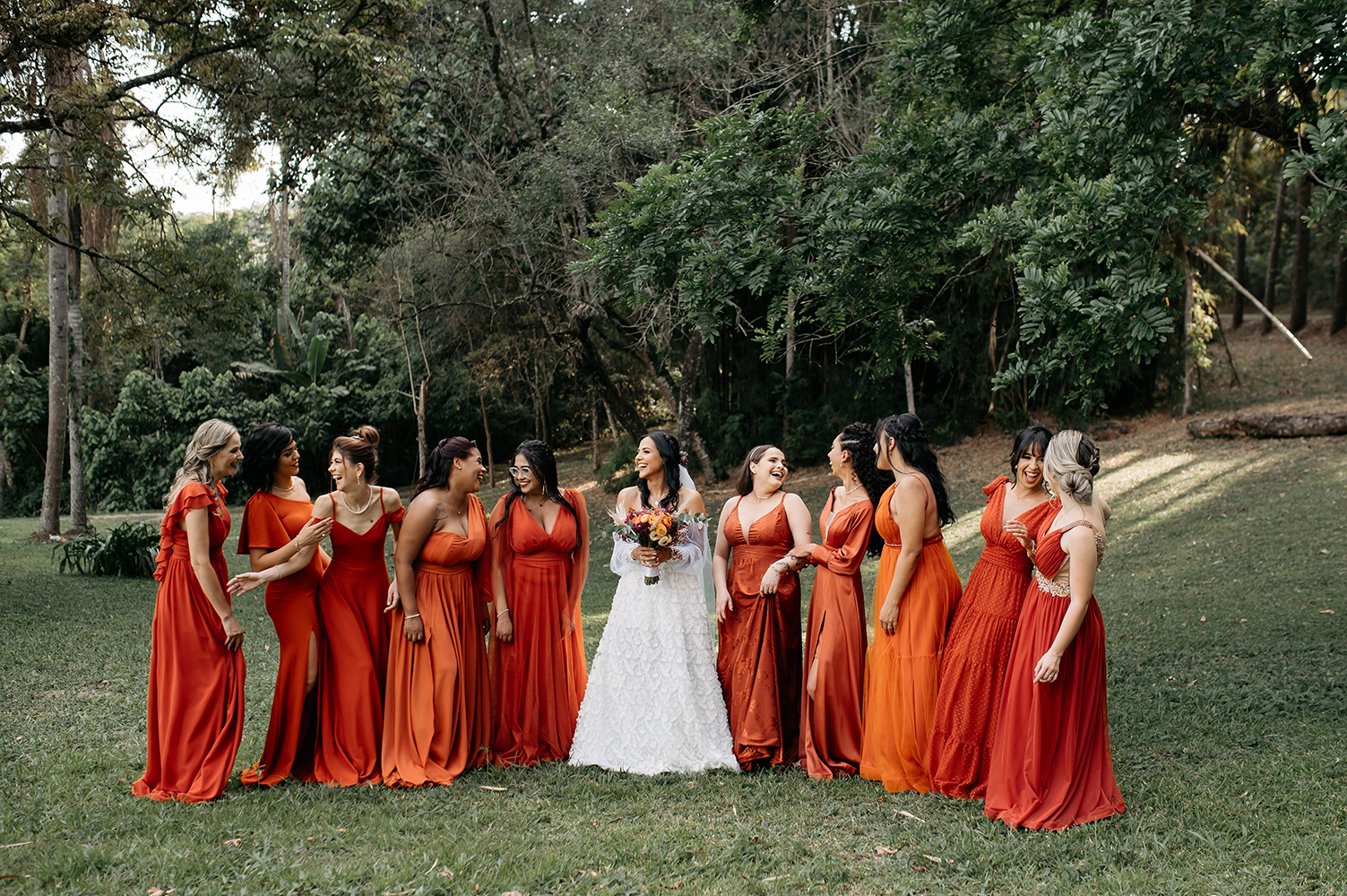 Ariane e Thiago | Casamento abençoado com decoração dos sonhos