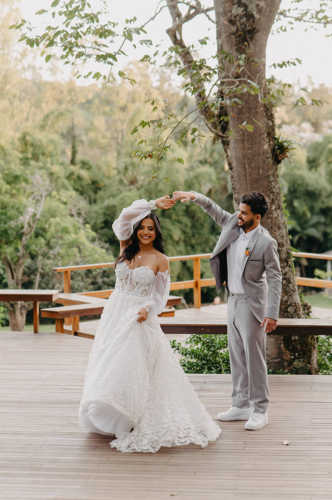 Ariane e Thiago | Casamento abençoado com decoração dos sonhos