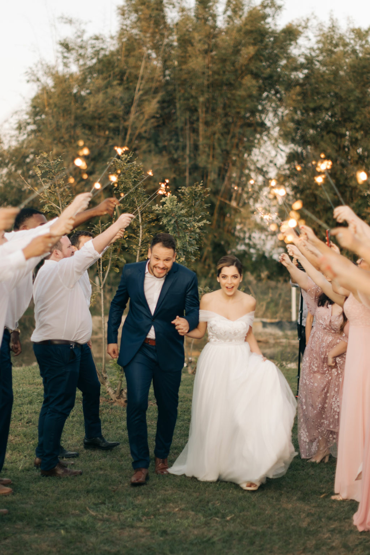 Letícia e Ighor | Aconchego e amor: um lindo casamento à luz do dia