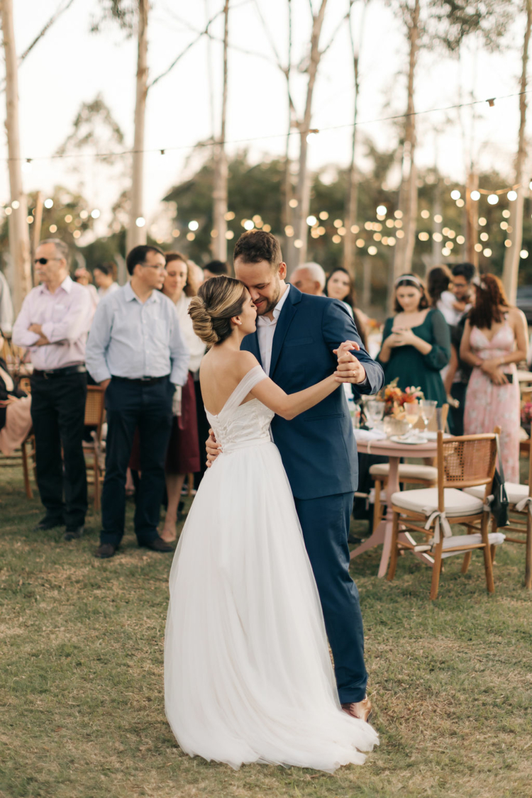 Letícia e Ighor | Aconchego e amor: um lindo casamento à luz do dia