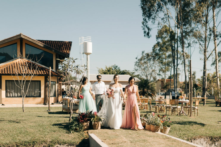 Letícia e Ighor | Aconchego e amor: um lindo casamento à luz do dia