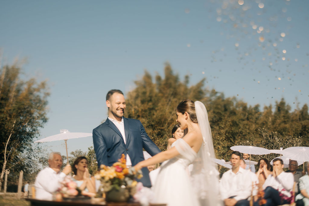 Letícia e Ighor | Aconchego e amor: um lindo casamento à luz do dia