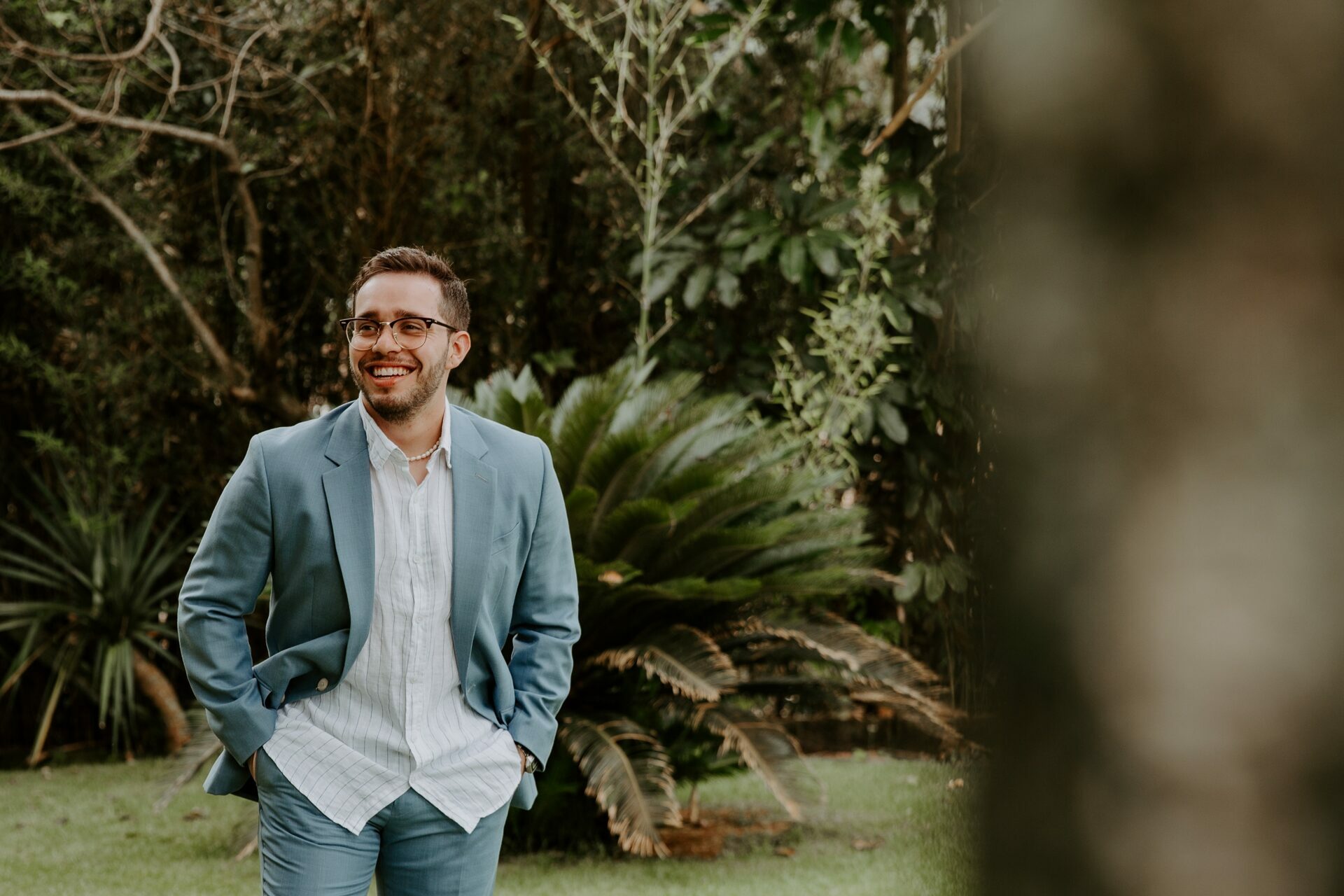 Alexia e Guilherme | Casamento vibrante na praia, por Stéfanie Belo