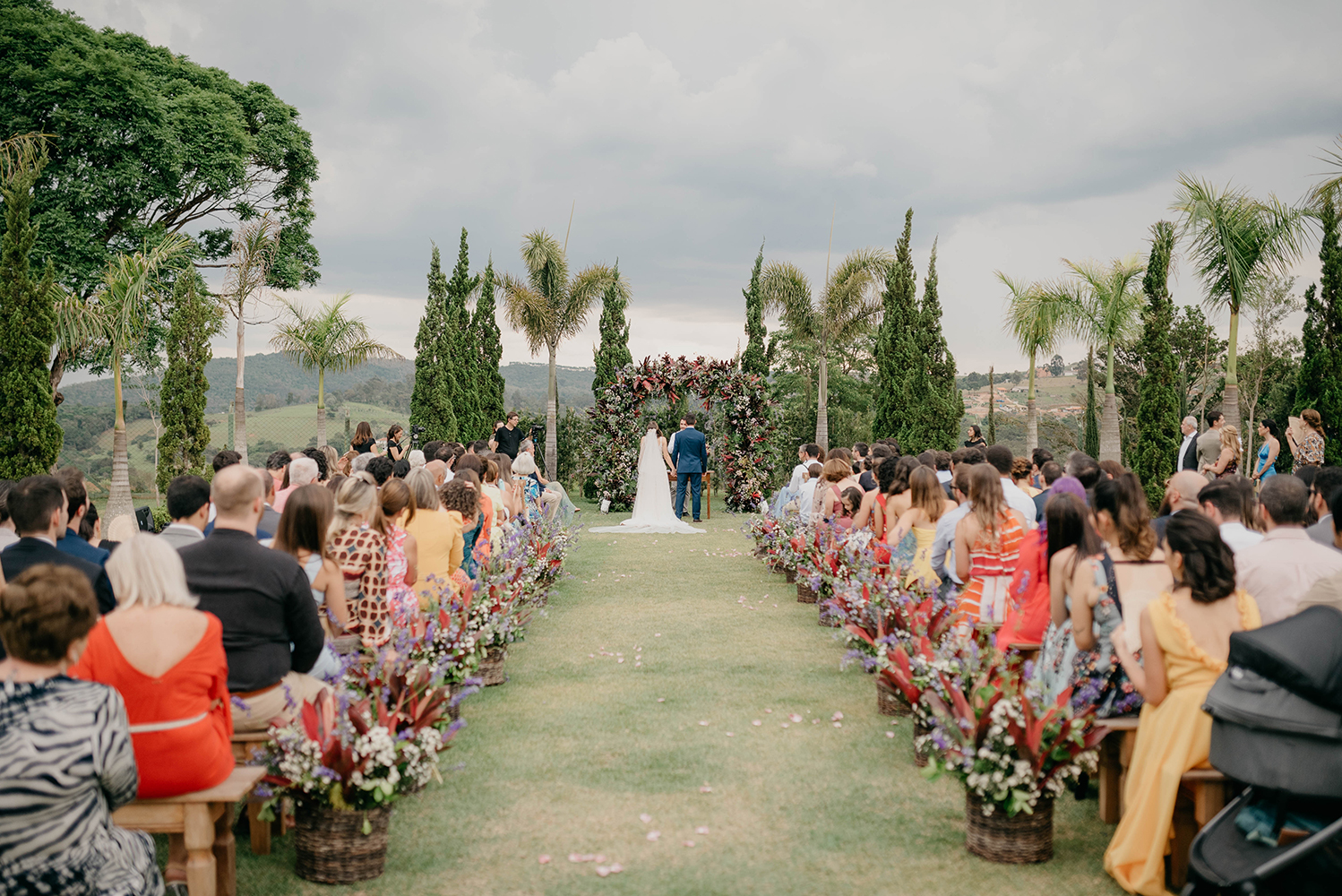 Thais e Victor | Casamento romântico e delicado, por Victor Silvério