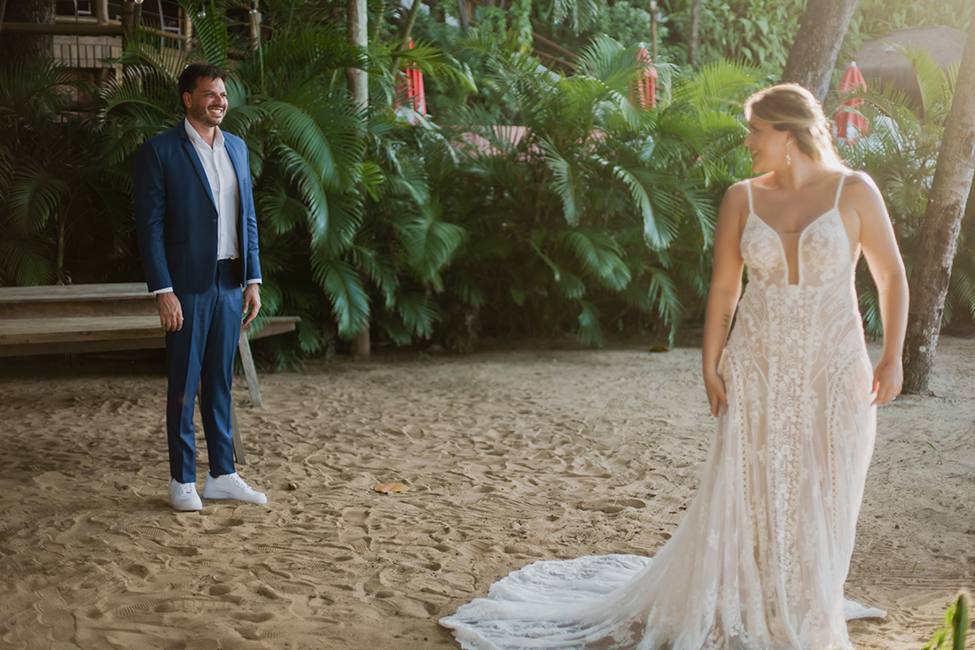 Casamento pé na areia na Casa de Canoa - Noiva de praia