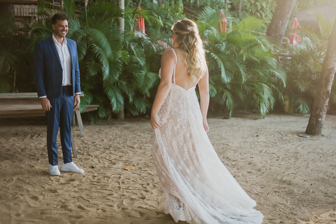 Casamento pé na areia na Casa de Canoa - Noiva de praia