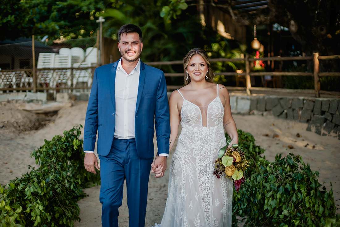 Casamento pé na areia na Casa de Canoa - Noiva de praia