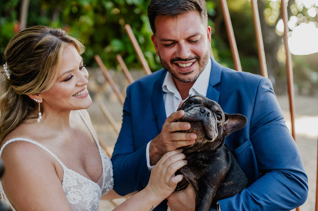 Casamento pé na areia na Casa de Canoa - Troca de votos entre noiva e noivo