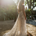 Casamento pé na areia na Casa de Canoa - Noiva de praia