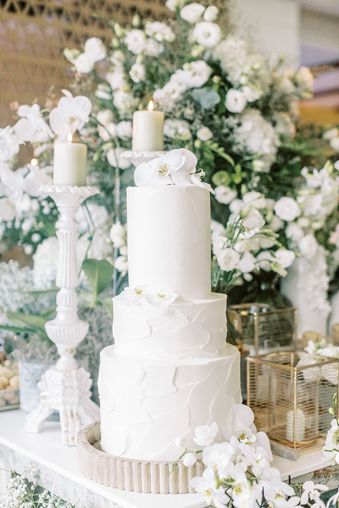 Renan e Rebeca | O amor venceu: casamento verde e branco no Botânico Quintal