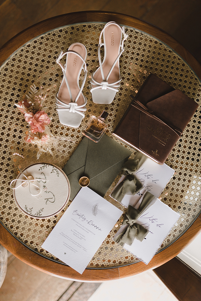 Beatriz e Renann | Casamento romântico ao ar livre, por Lampião Fotografia