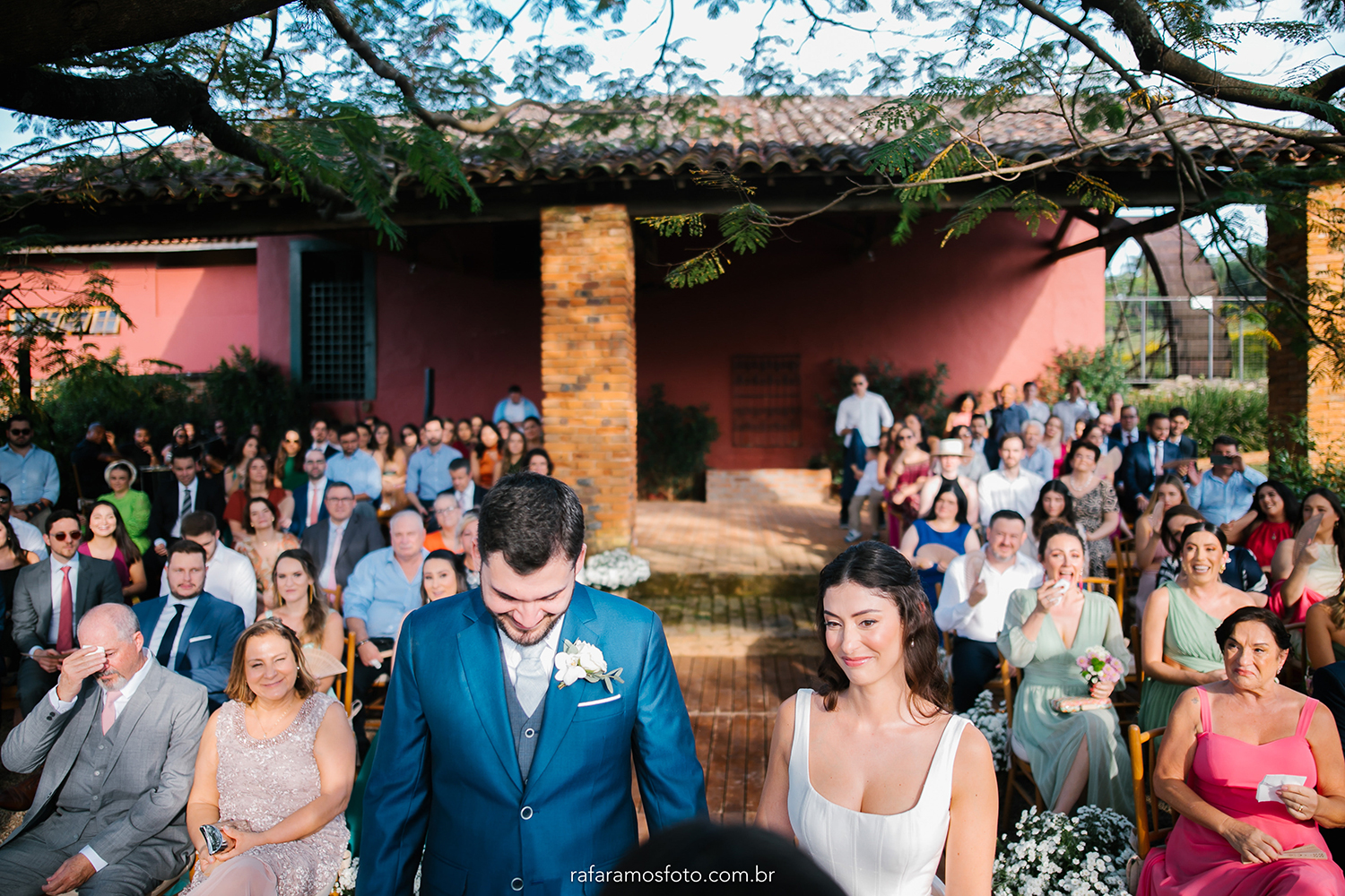 Beatriz e Vitor | Casamento bucólico em tons de verde e branco, por Rafa Ramos