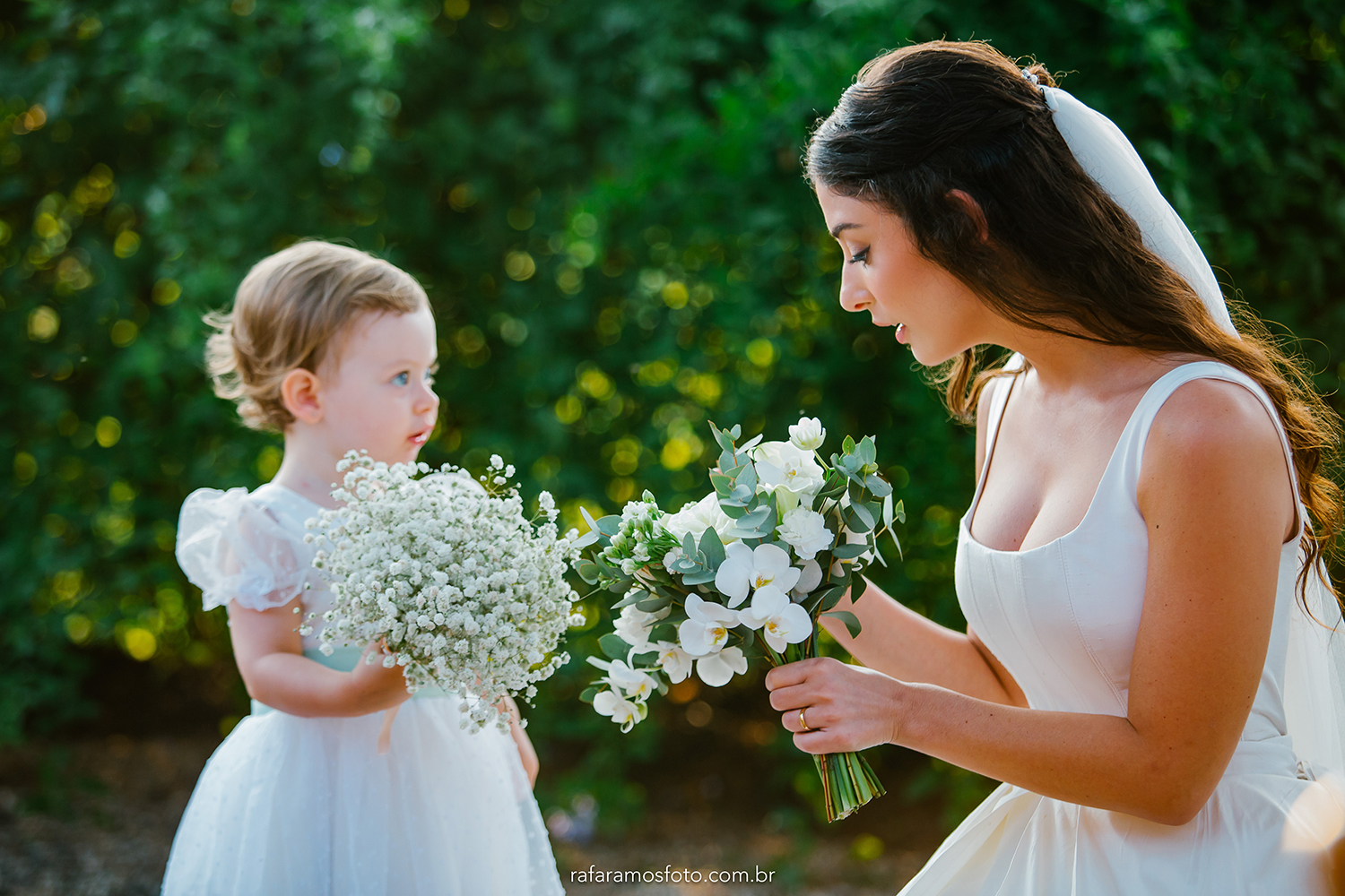 Beatriz e Vitor | Casamento bucólico em tons de verde e branco, por Rafa Ramos