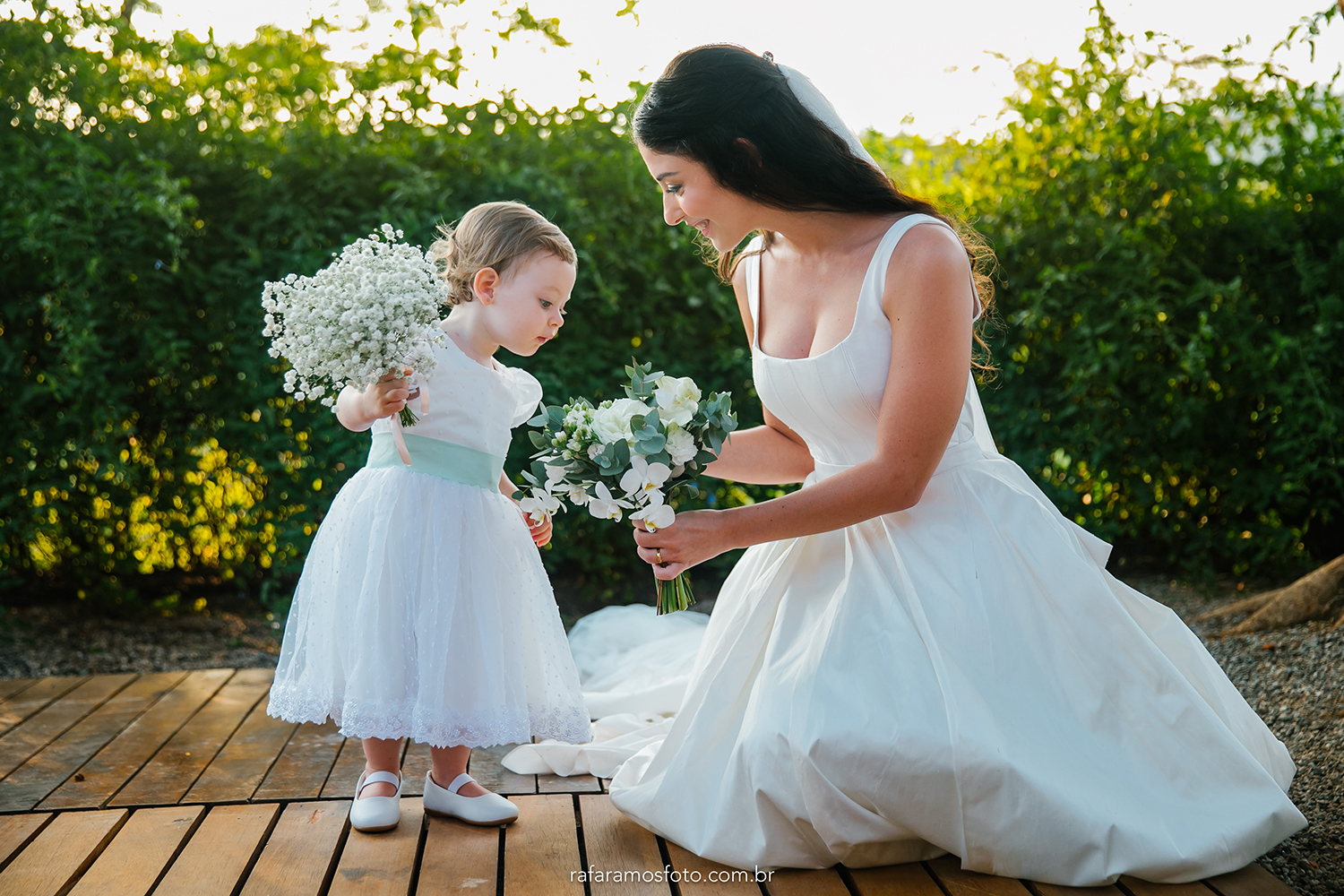 Beatriz e Vitor | Casamento bucólico em tons de verde e branco, por Rafa Ramos