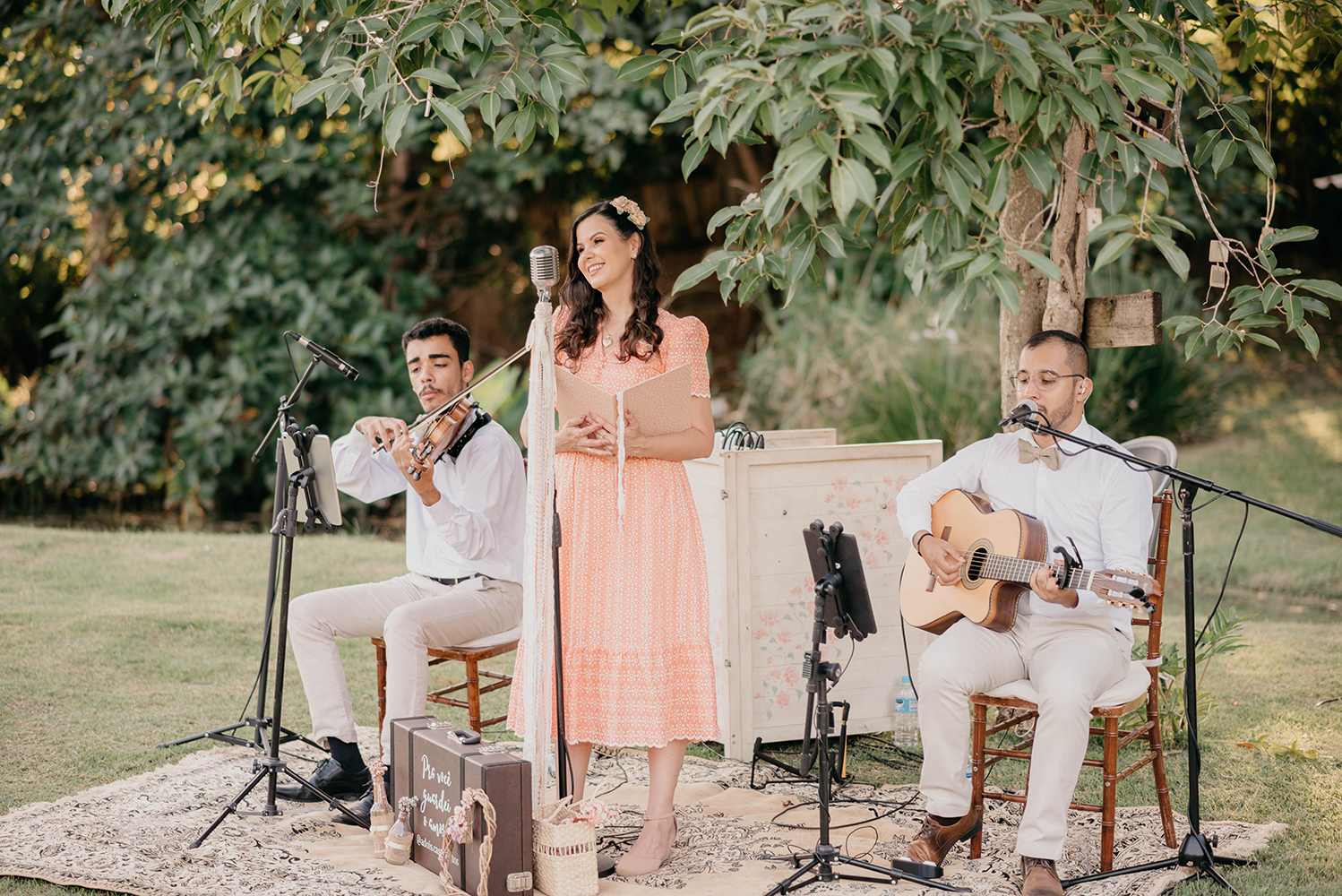 Rafaela e Felipe | Casamento ao ar livre, por Victor Silvério e Diana Taramelli