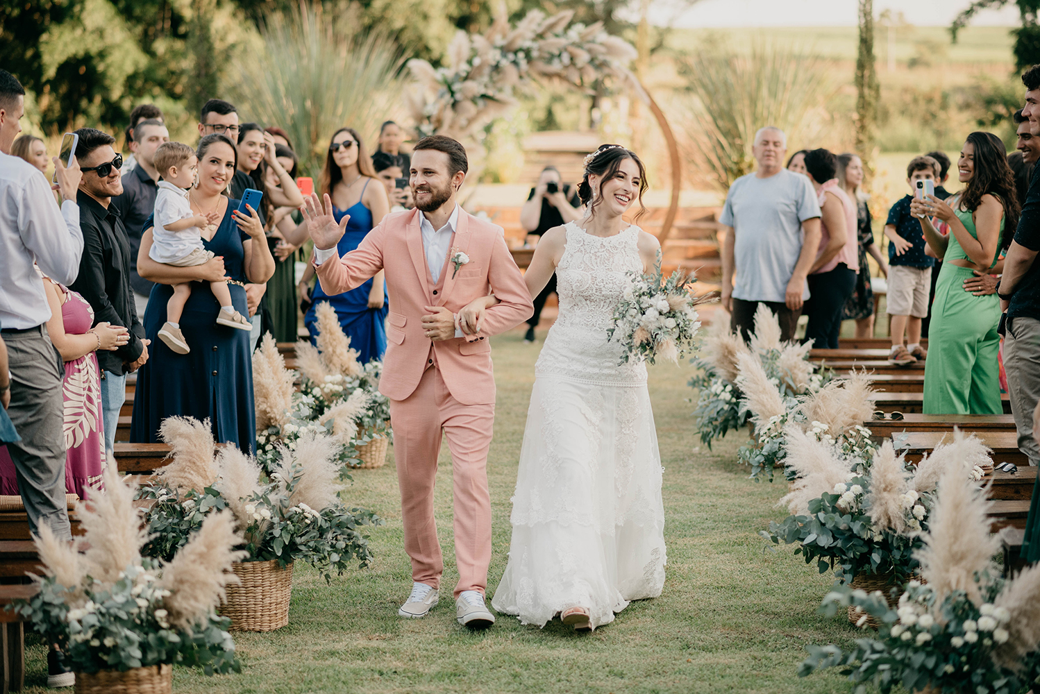 Rafaela e Felipe | Casamento ao ar livre, por Victor Silvério e Diana Taramelli